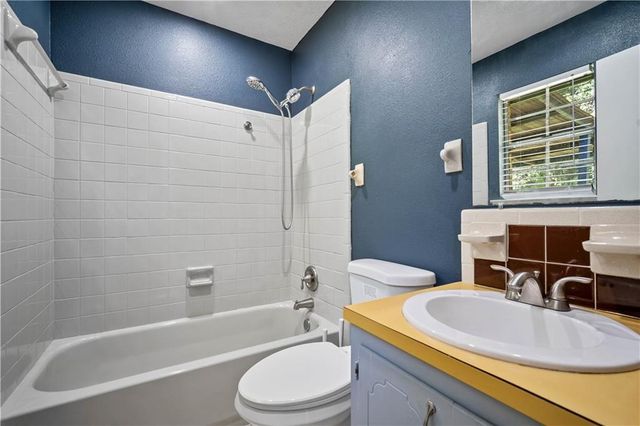 2670 Atoll Drive, Mobile, AL 36605