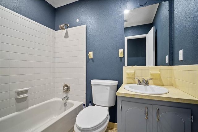 2670 Atoll Drive, Mobile, AL 36605