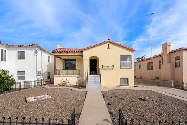 3040 Byron Street, San Diego, CA 92106