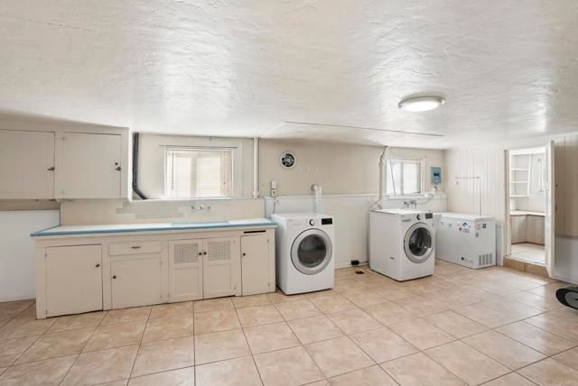 3040 Byron Street, San Diego, CA 92106