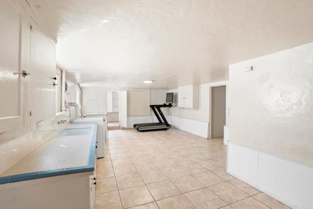 3040 Byron Street, San Diego, CA 92106