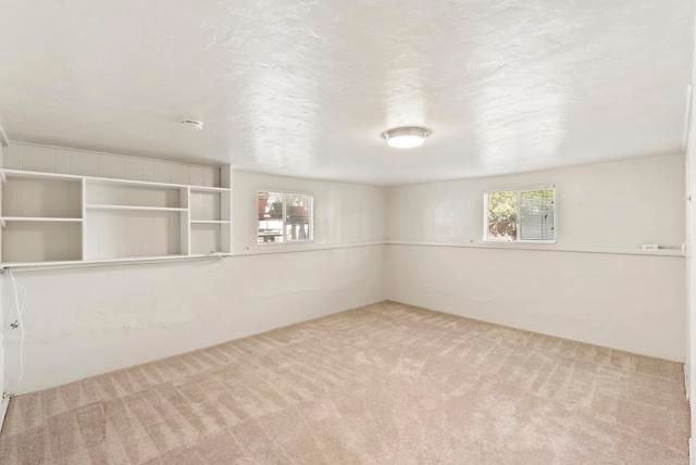 3040 Byron Street, San Diego, CA 92106