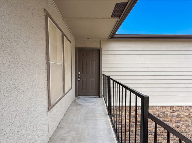 5300 Keller Springs Road 2075, Dallas, TX 75248