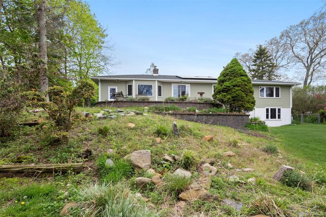 77 Evergreen Avenue, East Moriches, NY 11940