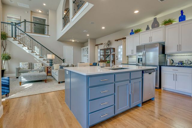 528 Sandy Lane, Flower Mound, TX 75022