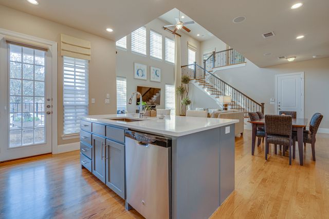 528 Sandy Lane, Flower Mound, TX 75022