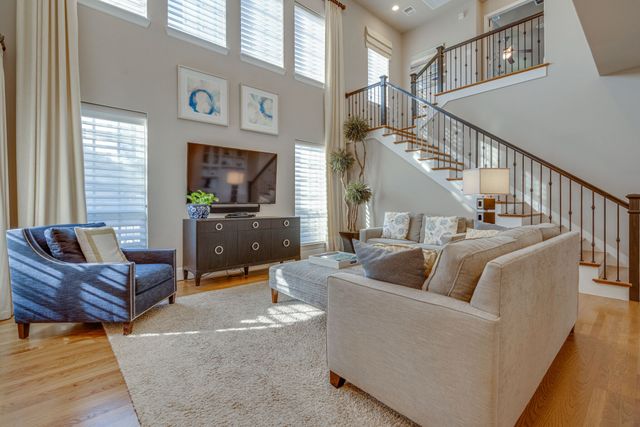 528 Sandy Lane, Flower Mound, TX 75022