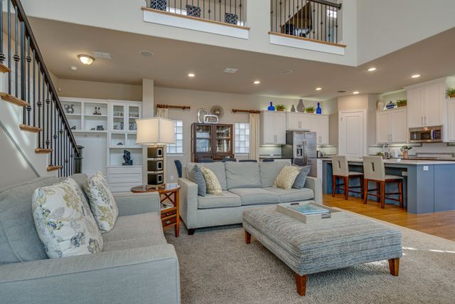 528 Sandy Lane, Flower Mound, TX 75022