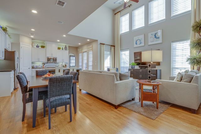 528 Sandy Lane, Flower Mound, TX 75022