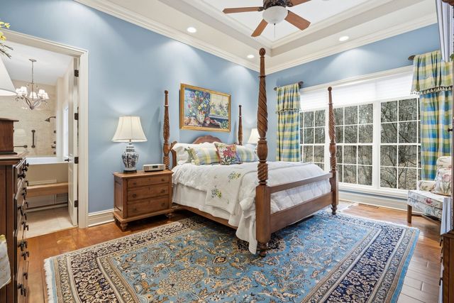 26 Chippiannock Place, Rock Island, IL 61201