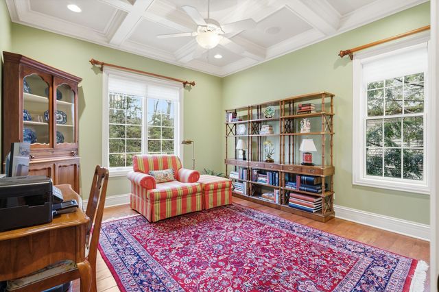 26 Chippiannock Place, Rock Island, IL 61201