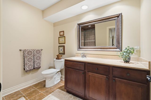 26 Chippiannock Place, Rock Island, IL 61201