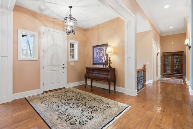 26 Chippiannock Place, Rock Island, IL 61201