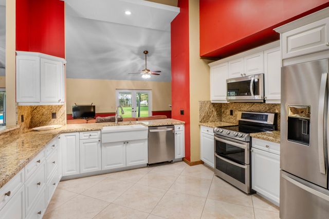 14035 SW 20th Street, Davie, FL 33325