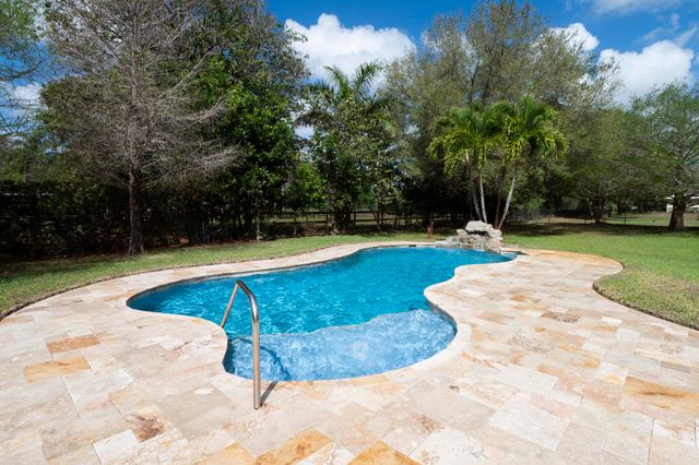 14035 SW 20th Street, Davie, FL 33325