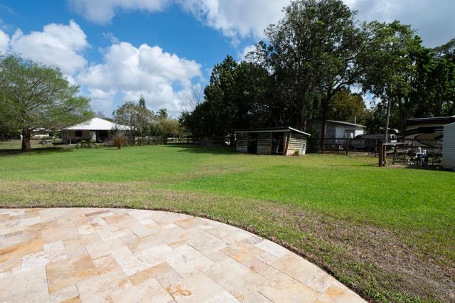 14035 SW 20th Street, Davie, FL 33325