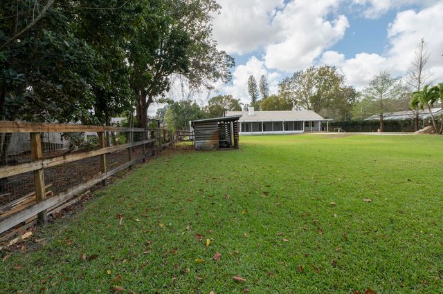 14035 SW 20th Street, Davie, FL 33325