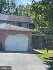410 GROFFDALE RD, Quarryville, PA 17566