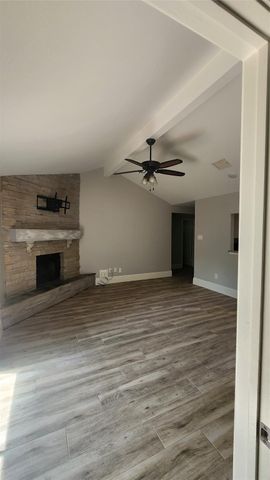 6 Rain Walk, The Woodlands, TX 77380
