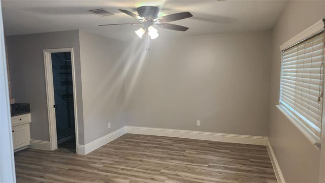 6 Rain Walk, The Woodlands, TX 77380