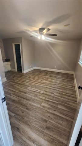 6 Rain Walk, The Woodlands, TX 77380