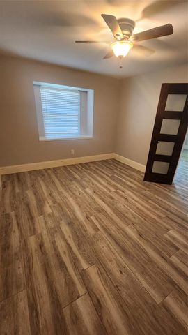 6 Rain Walk, The Woodlands, TX 77380