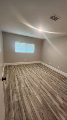 6 Rain Walk, The Woodlands, TX 77380