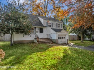55 Spruce Drive, Shrewsbury Boro, NJ 07702