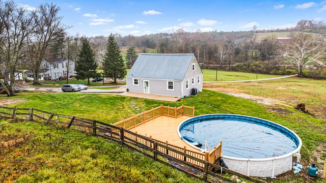 9031 Persimmon Grove Pike, Alexandria, KY 41001