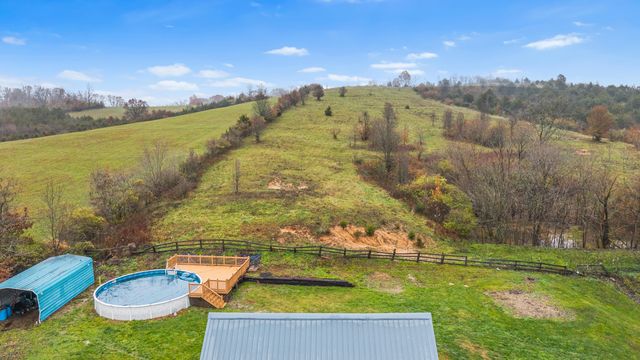 9031 Persimmon Grove Pike, Alexandria, KY 41001