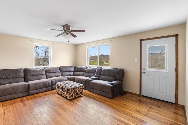 9031 Persimmon Grove Pike, Alexandria, KY 41001