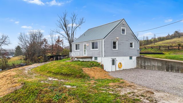 9031 Persimmon Grove Pike, Alexandria, KY 41001