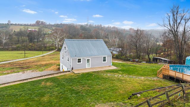 9031 Persimmon Grove Pike, Alexandria, KY 41001