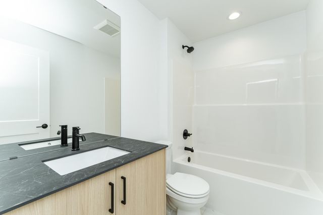 1109 Century Village Lane NE, Rochester, MN 55906