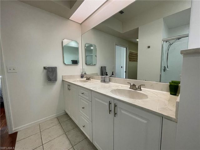 5708 Greenwood CIR 48, Naples, FL 34112