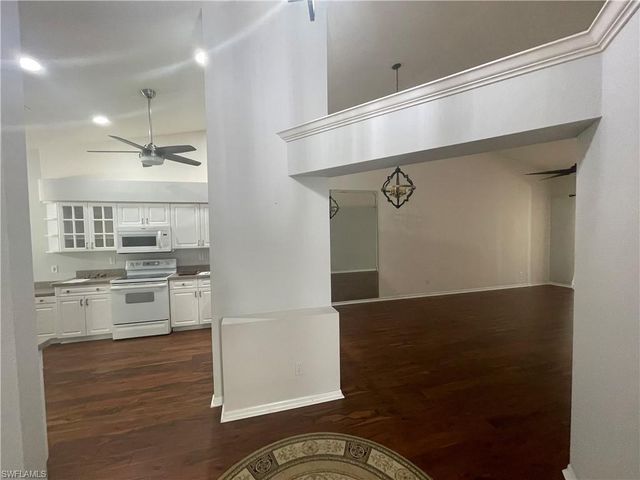 5708 Greenwood CIR 48, Naples, FL 34112