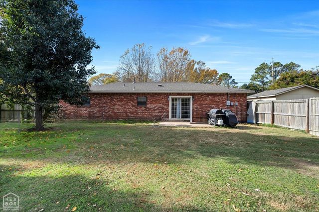 123 E Gum Street, Walnut Ridge, AR 72476