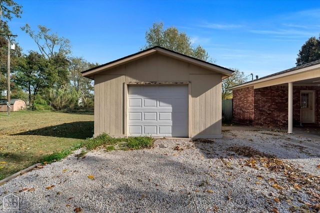 123 E Gum Street, Walnut Ridge, AR 72476