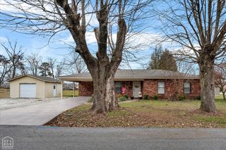 123 E Gum Street, Walnut Ridge, AR 72476