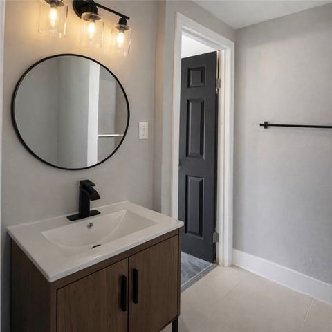 646 Tarragonna St, Bon Air, PA 15210