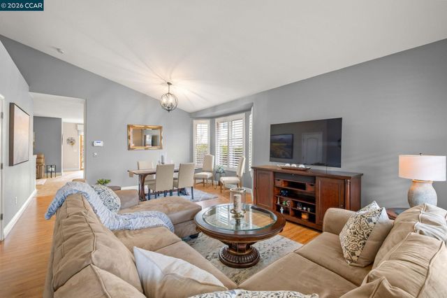 3056 Windmill Canyon Dr, Clayton, CA 94517