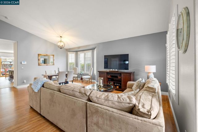 3056 Windmill Canyon Dr, Clayton, CA 94517