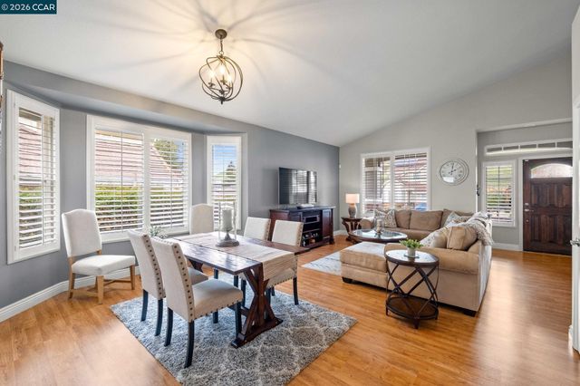 3056 Windmill Canyon Dr, Clayton, CA 94517