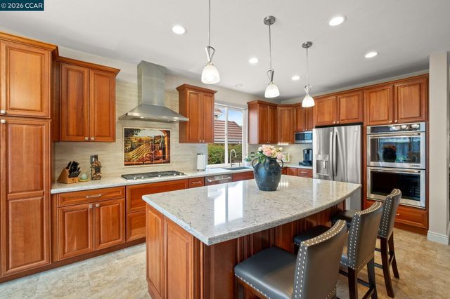 3056 Windmill Canyon Dr, Clayton, CA 94517