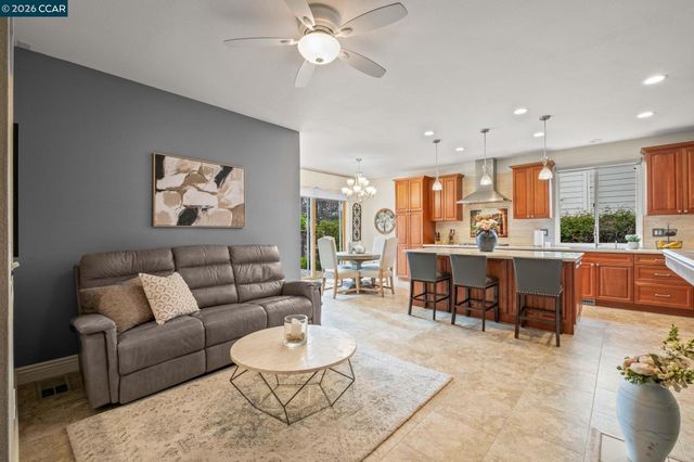 3056 Windmill Canyon Dr, Clayton, CA 94517