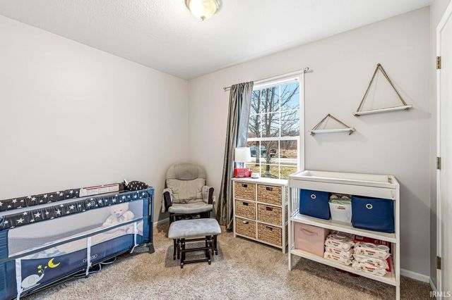 9151 N Hillview Circle, Rome City, IN 46784