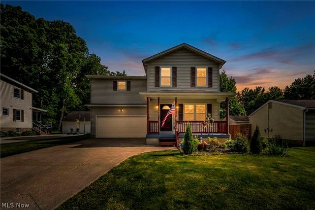 2066 Liberty Road, Stow, OH 44224