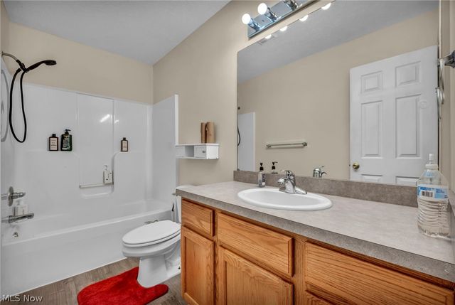 2066 Liberty Road, Stow, OH 44224