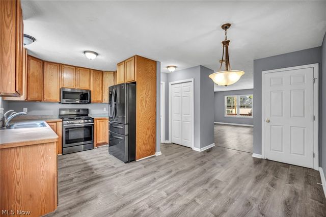 2066 Liberty Road, Stow, OH 44224