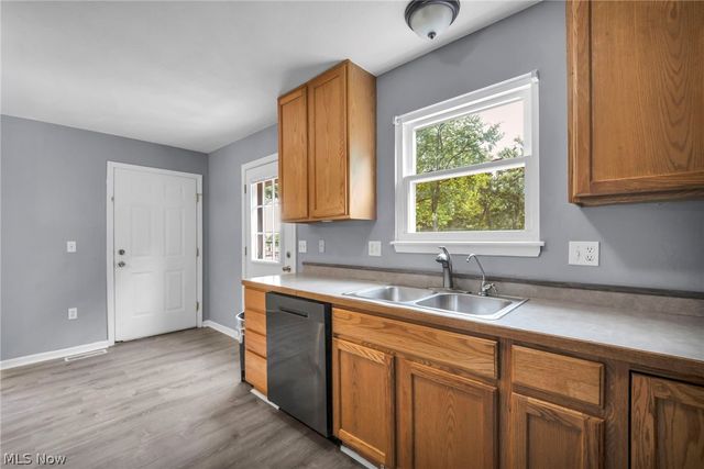 2066 Liberty Road, Stow, OH 44224